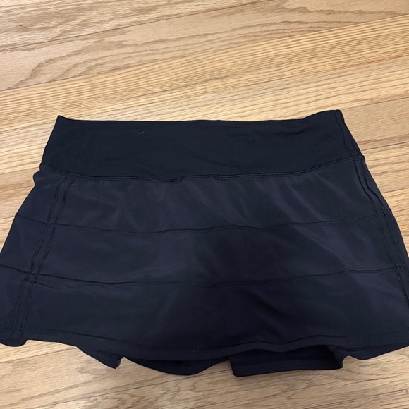 Lululemon Women's Black Skort - Picture 1 of 3